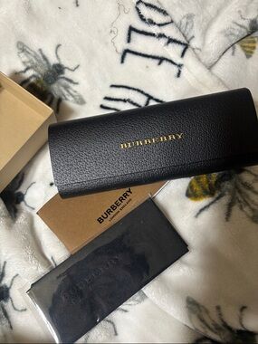 *New* Burberry Eyeglasses Case